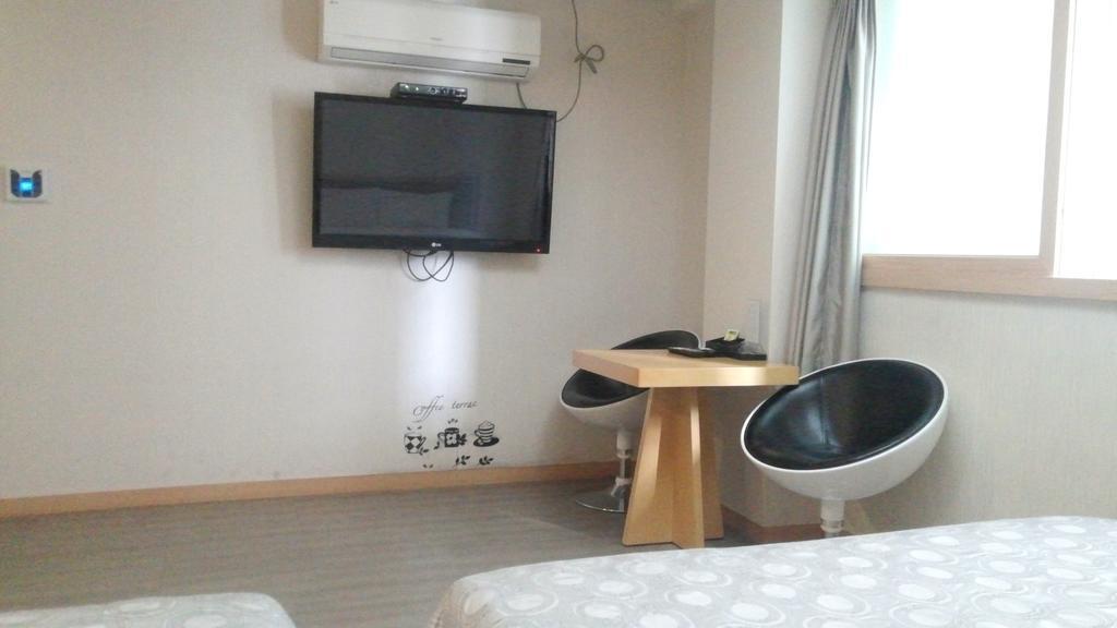 Geoje Win Hotel Bilik gambar